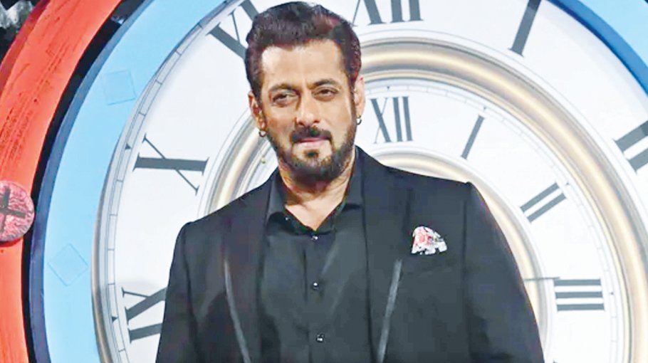 Salman Khan Down With Dengue But Recovering Well Bangladesh Post