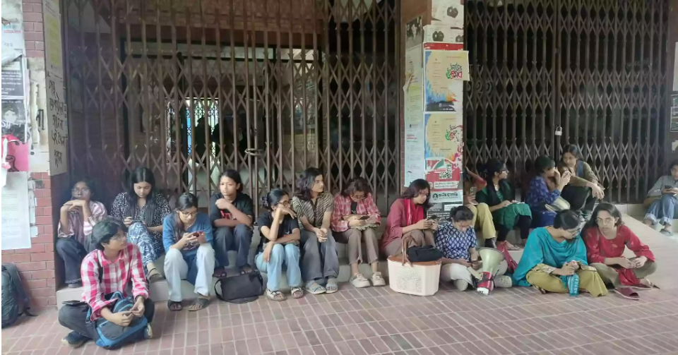Attempted rape at JU: Students lock administrative building demanding arrest of accused