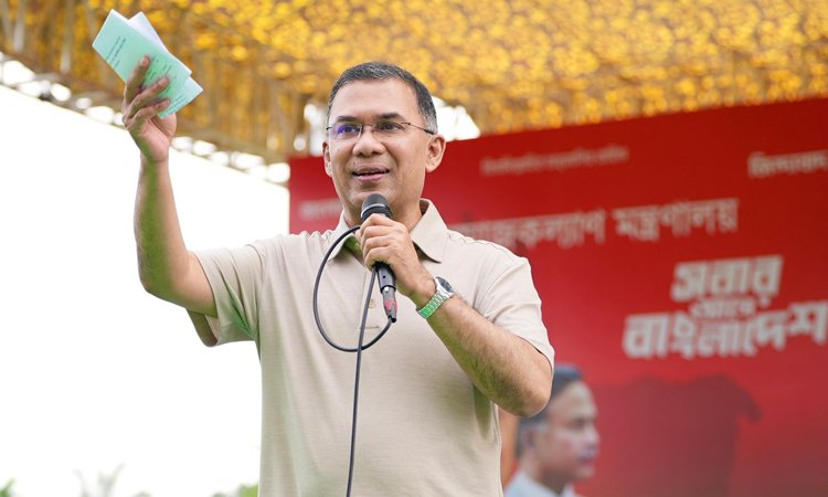 Stay alert against those who threatening govt: PM urges people