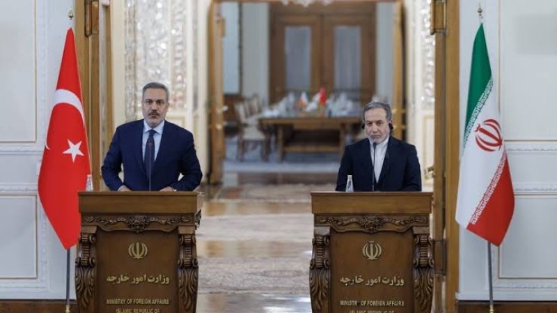 Iran, Turkiye FMs discuss Hormuz, regional conflicts