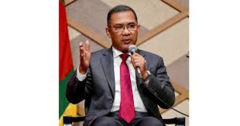 PM urges expatriates to help build a better Bangladesh