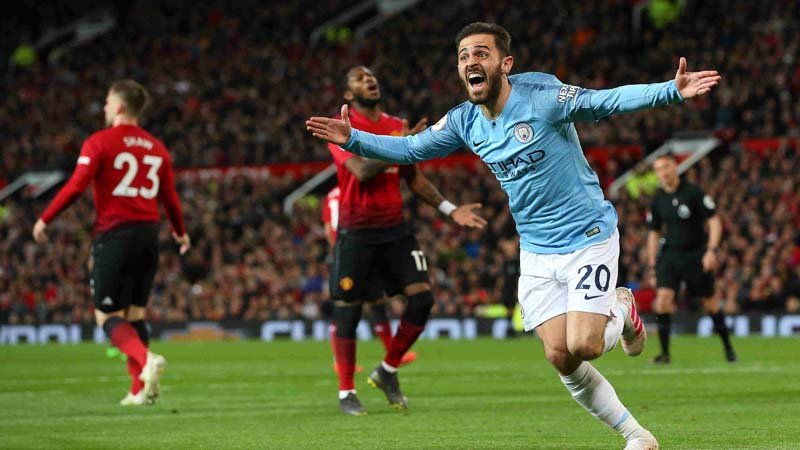 City take giant leap towards title with derby win