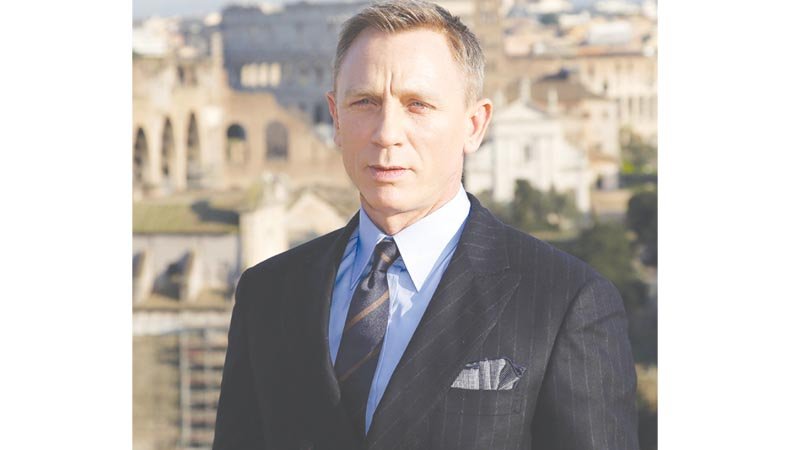 Bond 25 shooting suspended after Daniel Craig's injury