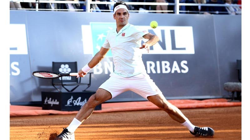 Federer in unfamiliar territory at Paris