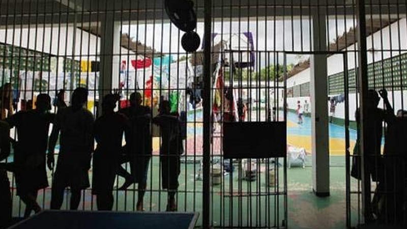 At least 25 inmates dead in clashes with police at Venezuela jail