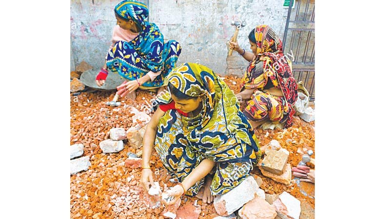 Govt to announce policy  for informal sectors soon