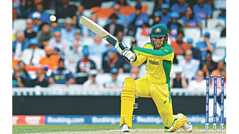 Aussies outclassed by in-form India