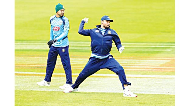 Walsh expects Mashrafe  to hit back