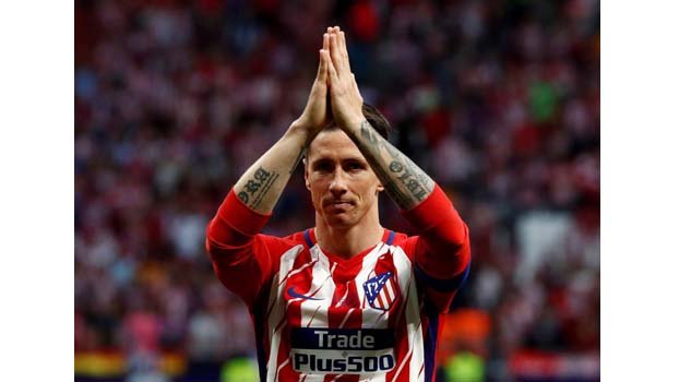 Spanish star Torres announces retirement from football