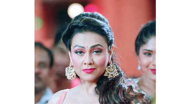 Airin in new item song