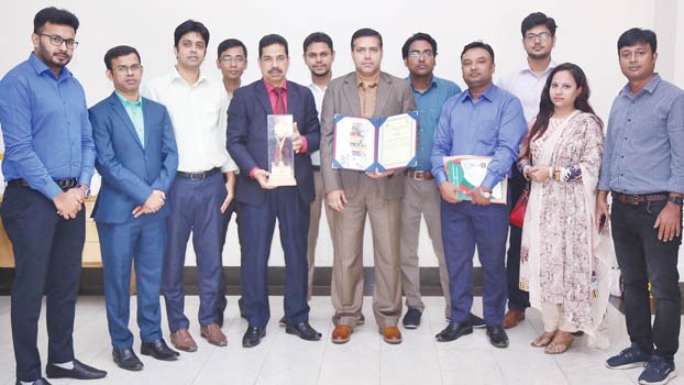 Walton gets nat’l productivity, quality excellence award 