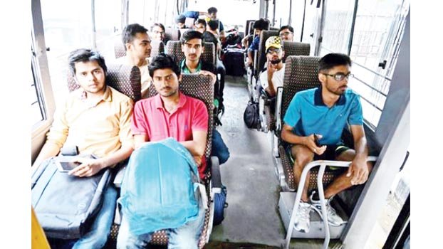 Anxious tourists flee Indian Kashmir after ‘terror’ warning