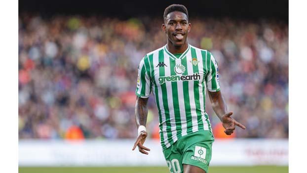Barca finalize €25m   Junior deal