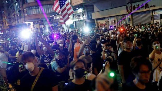Trump ties China trade deal to 'humane' Hong Kong resolution