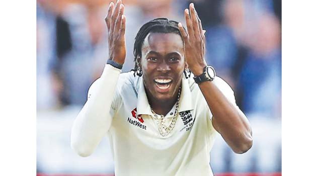 ‘I’d love to bowl at the other end with him’