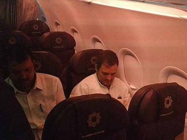 Rahul Gandhi sent back an hour after landing in Kashmir