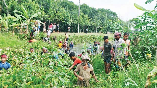 Shailkupa villagers clear 5-km irrigation canal voluntarily