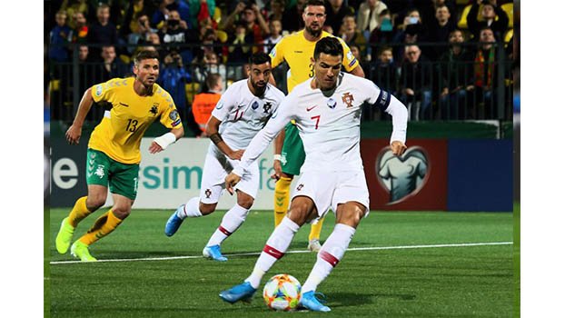 Ronaldo hits four as Portugal run riot over Lithuania