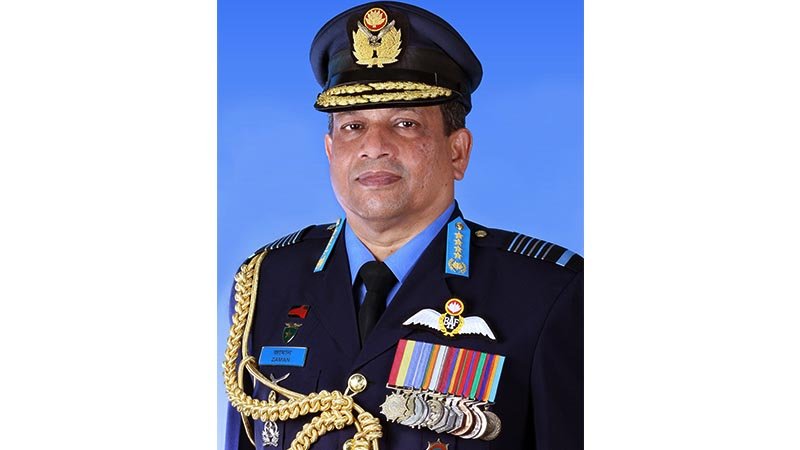 Air chief visits China
