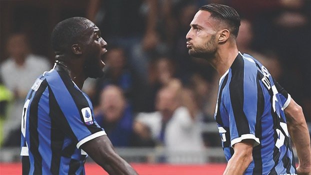 Inter defeat Lazio to keep perfect start