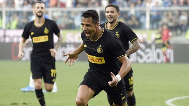 Alexis Sanchez scores, sees red as Inter stay top