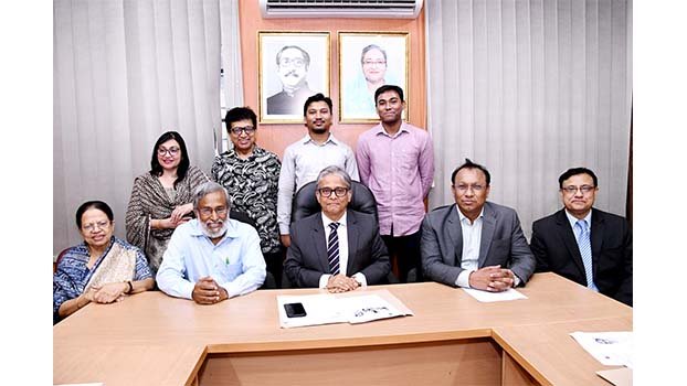 2 DU students get scholarship