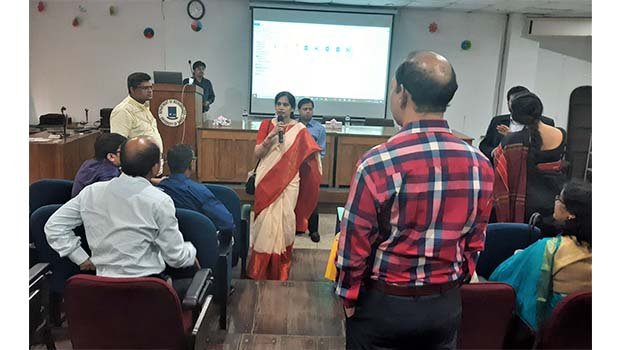 DU organises teachers workshop