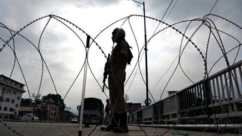 Streets deserted as Kashmir divided