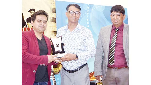 Tanvir Tareq honored in Singapore