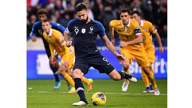 Giroud spot-kick gives France hard-fought win over Moldova