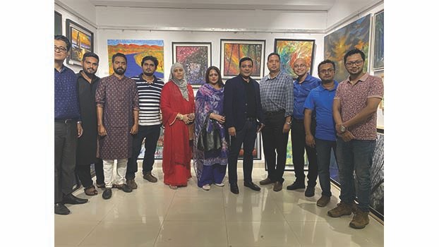 Painting exhibition Team  Obscure underway