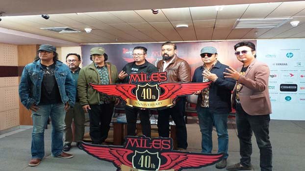 Miles performs for 35 thousand underprivileged children