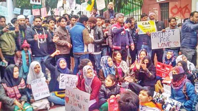 Protest in India continues despite police brutality
