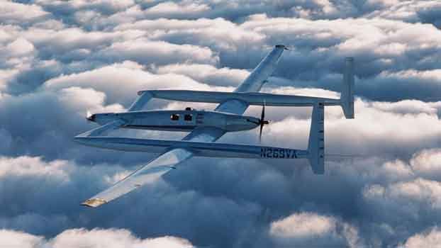 Voyager completes global flight