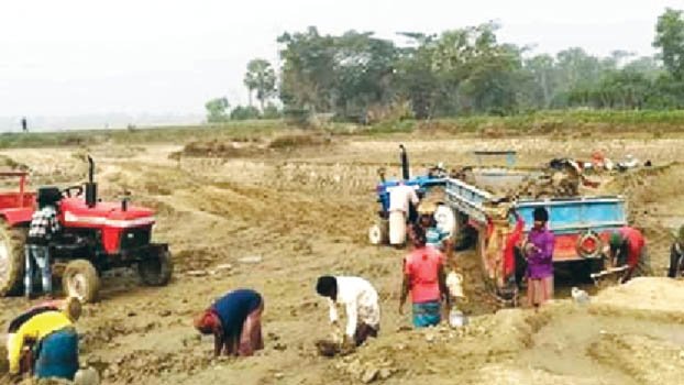 Soil cutting from cropland threatens Sharsha environment