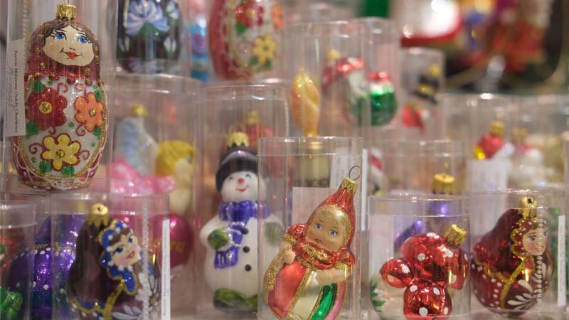 Direct train brings Christmas gifts to Europe