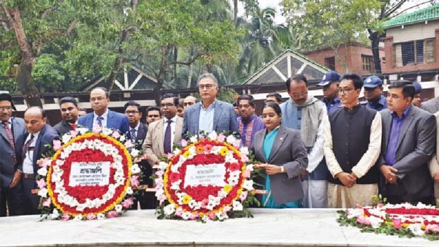 3 secretaries pay tribute to Bangabandhu