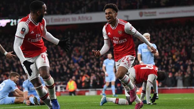 Arsenal edge past Leeds