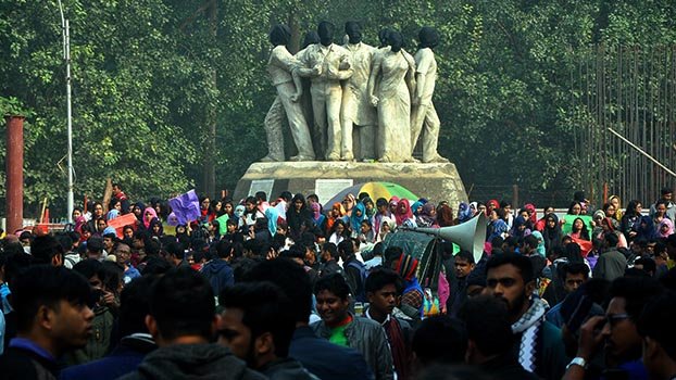 Students want death for rapist