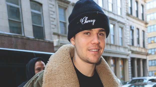 Justin Bieber reveals he's battling Lyme disease