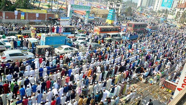 Thousands of devotees throng Turag banks 