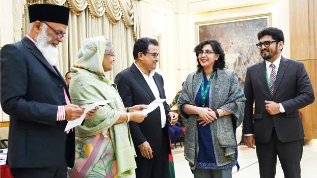 BRAC Bank contributes to Bangabandhu Memorial Trust - Bangladesh Post