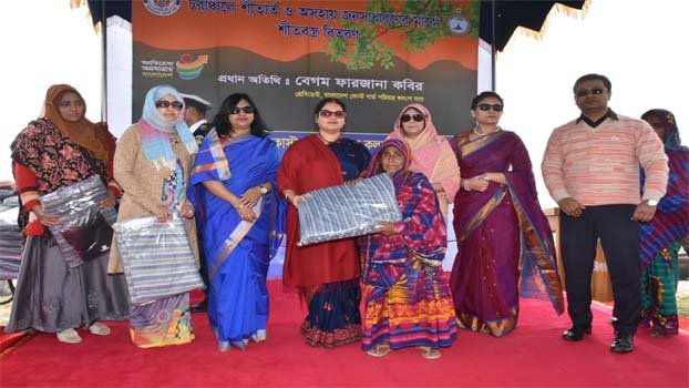  CGFWA distributes warm clothes in Chandpur, Gazaria