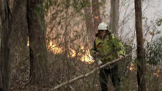 Flights delayed by smoke  from Australian bushfires
