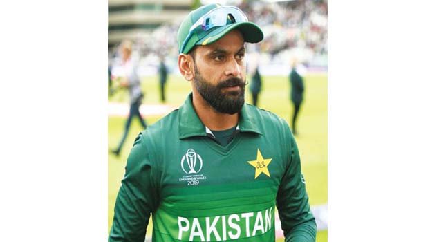 Malik, Hafeez included in T20 squad against Bangladesh