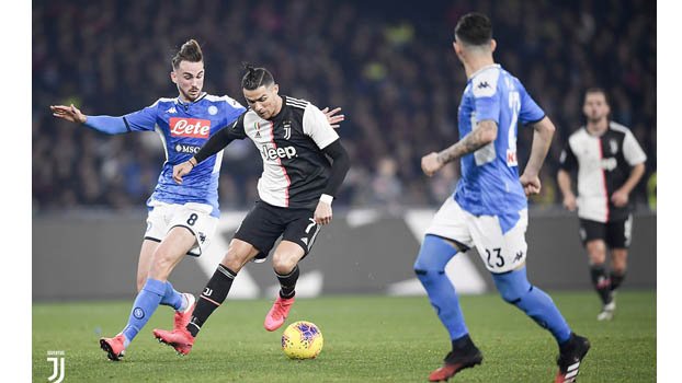 Sarri returns, Ronaldo scores, Napoli win 