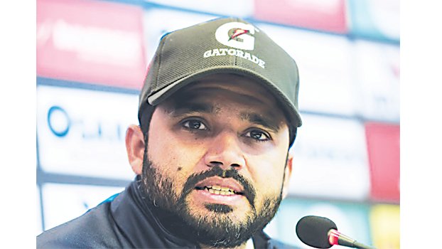Pakistan target consolidation in first Test