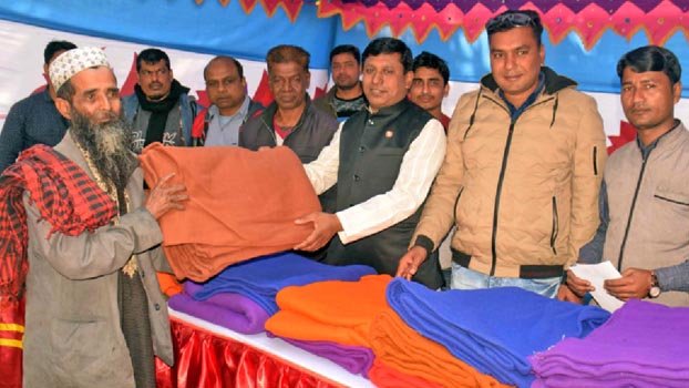 Warm clothes distributed