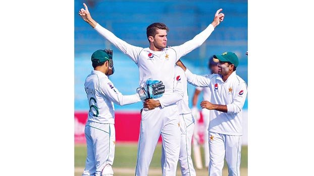 Afridi shines as Bangladesh fold in 233