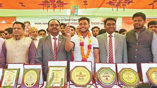 U-19 opener Parvez gets reception in Begumganj